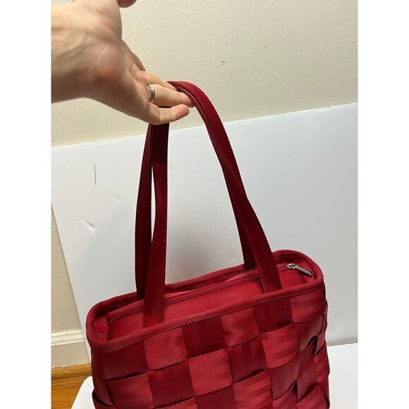 Harvey's Original Red Seatbelt Shoulder Bag 9x12" - Picture 7 of 11